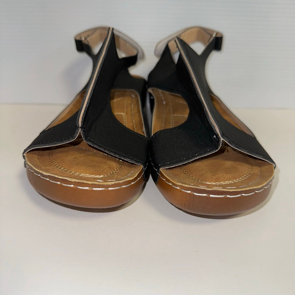 Summer Womens NWOT Comfortable Lightweight Sandals Black Tan Walking (43) 11/12 - Picture 5 of 16